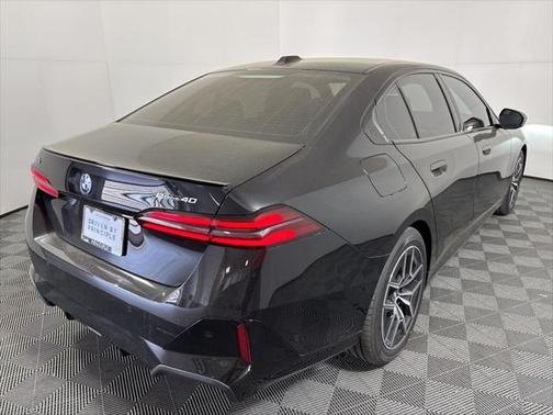 2025 BMW i5 eDrive40
