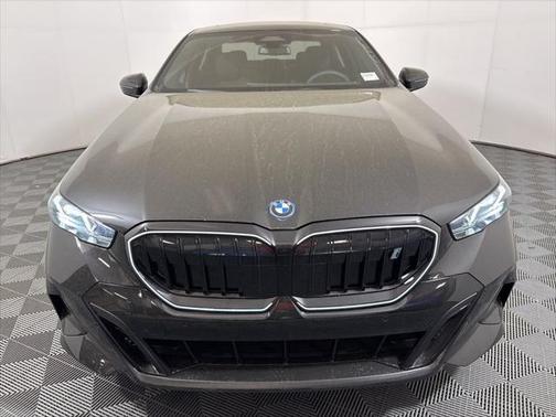 2025 BMW i5 eDrive40
