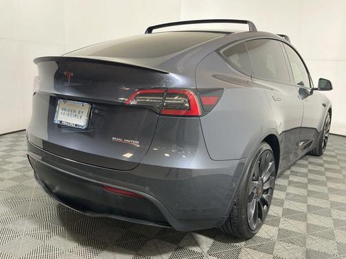 2022 Tesla Model Y Performance Dual Motor All-Wheel Drive