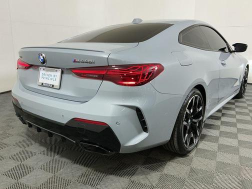 2025 BMW M440 i xDrive