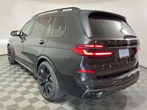 2026 BMW X7 M60i