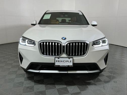 Mineral White Metallic 2024 BMW X3 xDrive30i