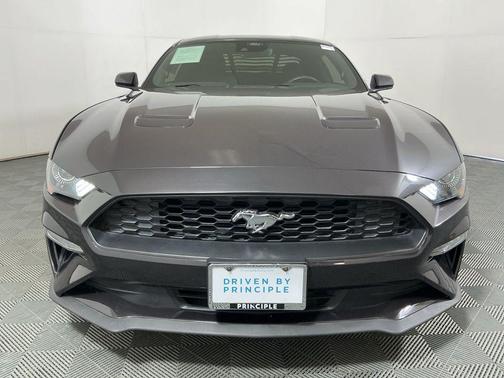2022 Ford Mustang EcoBoost