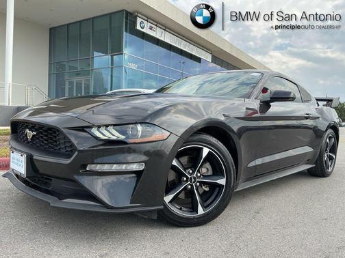 2022 Ford Mustang EcoBoost