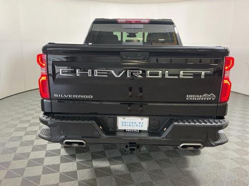 2022 Chevrolet Silverado 1500 High Country