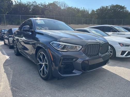 2022 BMW X6 M50i
