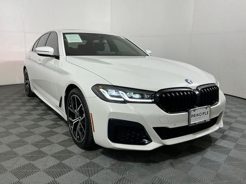 Alpine White 2021 BMW 530 xDrive