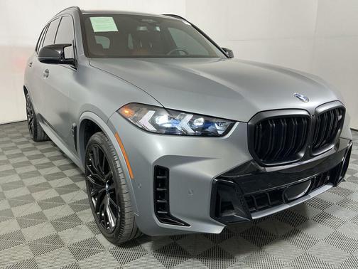2025 BMW X5 M60i