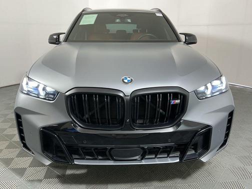 2025 BMW X5 M60i