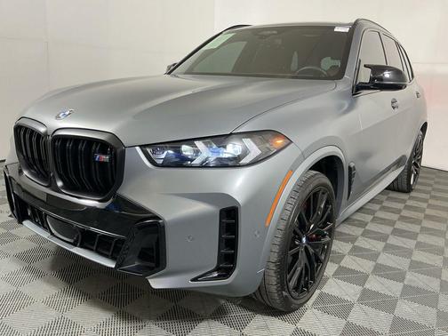 2025 BMW X5 M60i