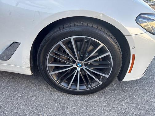 2021 BMW 540 540i