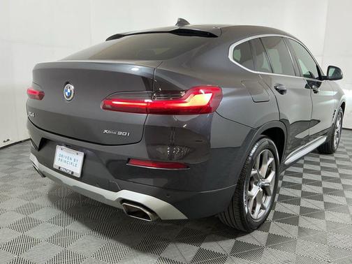 2022 BMW X4 xDrive30i