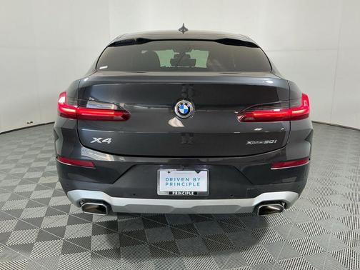 2022 BMW X4 xDrive30i