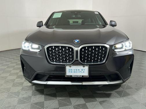 2022 BMW X4 xDrive30i