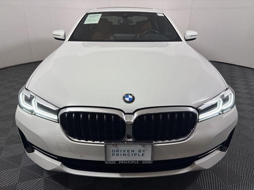 2022 BMW 530 i