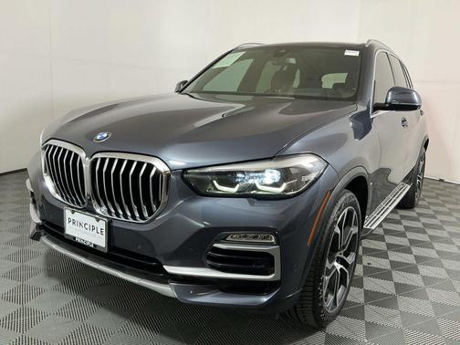 Arctic Gray Metallic 2021 BMW X5 sDrive40i