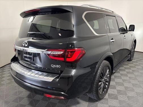 2024 INFINITI QX80 SENSORY AWD