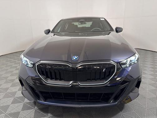 2025 BMW i5 eDrive40
