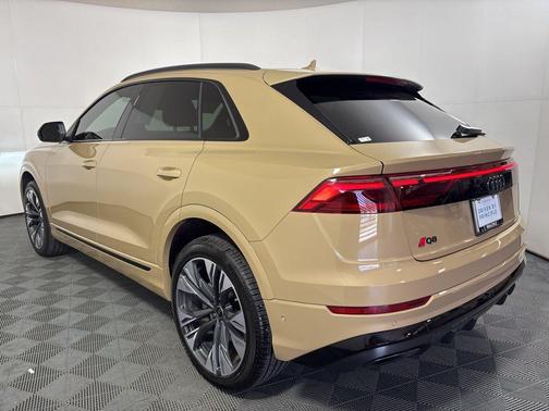2024 Audi Q8 55 Premium Plus