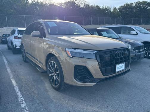 2025 Audi Q7 45 Premium Plus