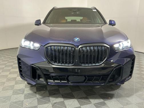 Tanzanite Blue II Metallic 2026 BMW X5 PHEV xDrive50e