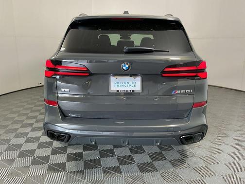 Dravit Grey Metallic 2026 BMW X5 M60i