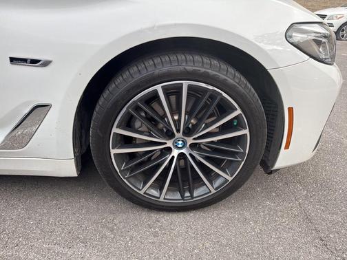 2023 BMW 530e iPerformance