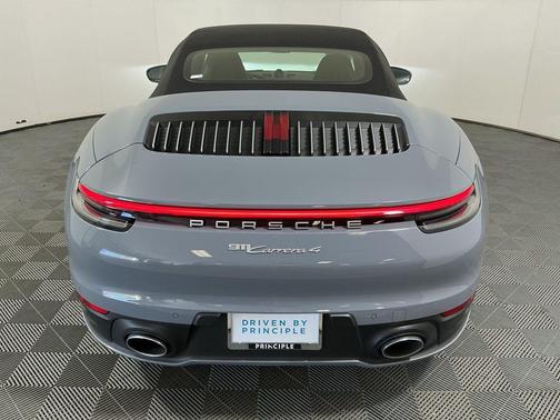 2023 Porsche 911 Carrera 4