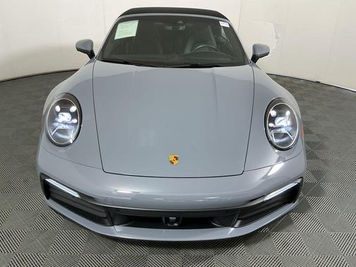 2023 Porsche 911 Carrera 4