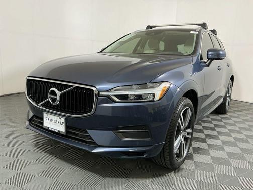 Denim Blue Metallic 2020 Volvo XC60 T5 Momentum