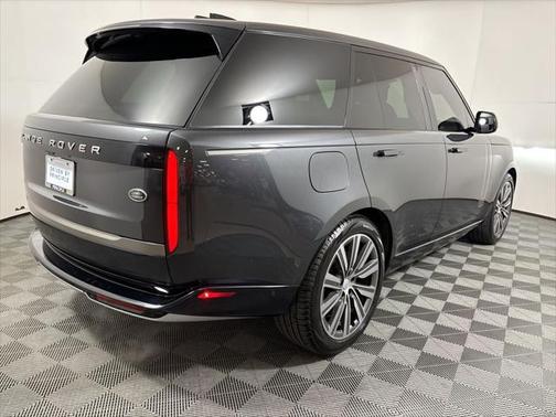 2023 Land Rover Range Rover P530 SE