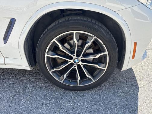 Alpine White 2019 BMW X3 sDrive30i