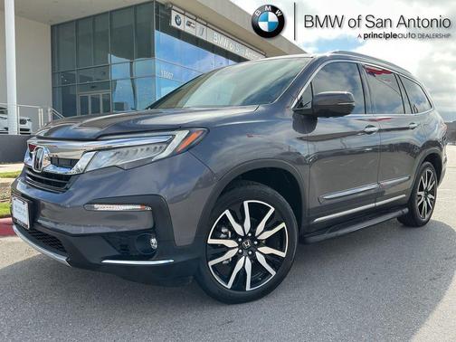 2022 Honda Pilot Touring 8-Passenger