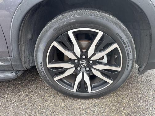 2022 Honda Pilot Touring 8-Passenger