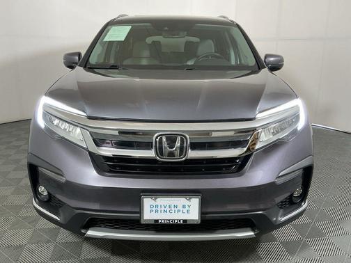 2022 Honda Pilot Touring 8-Passenger