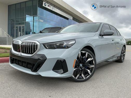 Brooklyn Grey Metallic 2026 BMW 530 530i