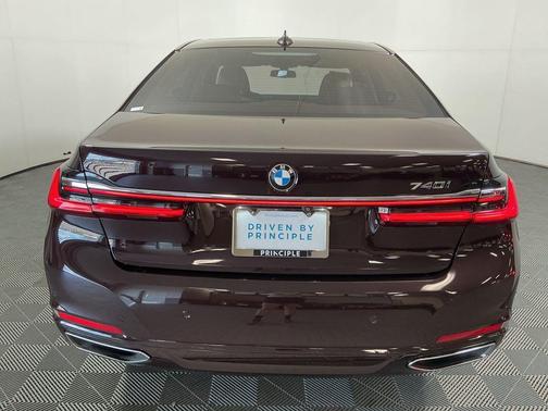 2020 BMW 740 740i