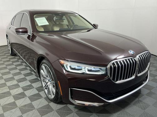 2020 BMW 740 740i
