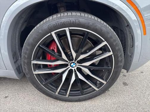 2024 BMW X5 M60i