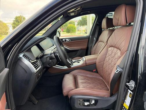 Black Sapphire Metallic 2023 BMW X5 xDrive40i