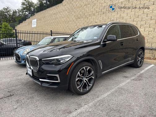 Black Sapphire Metallic 2023 BMW X5 xDrive40i