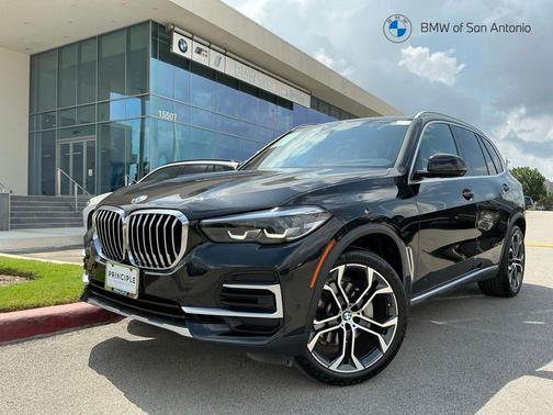 Black Sapphire Metallic 2023 BMW X5 xDrive40i