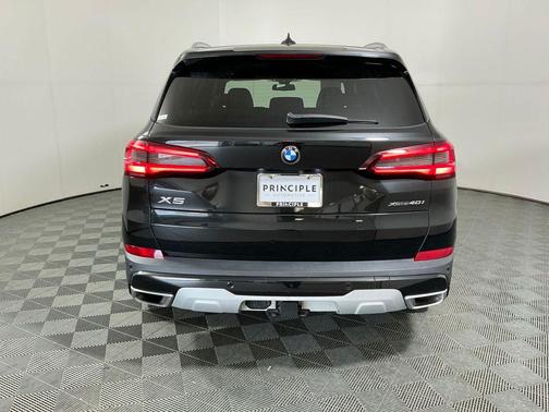 Black Sapphire Metallic 2023 BMW X5 xDrive40i