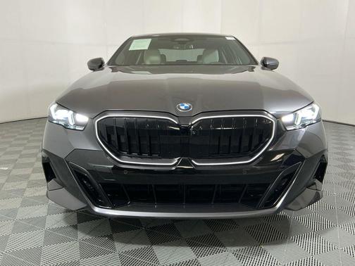 Dark Graphite Metallic 2025 BMW 530 530i