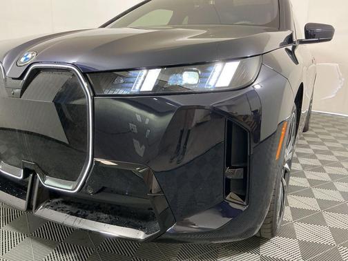 2026 BMW iX xDrive60