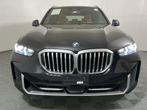 Black Sapphire Metallic 2025 BMW X5 sDrive40i