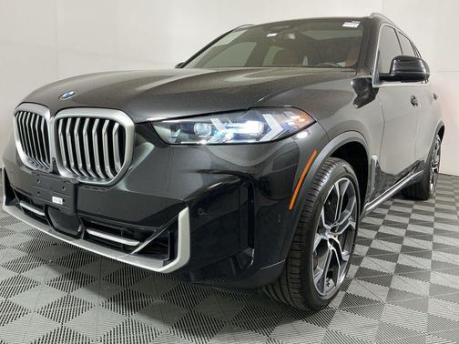 Black Sapphire Metallic 2025 BMW X5 sDrive40i