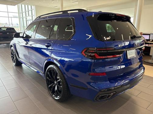 2026 BMW X7 M60i