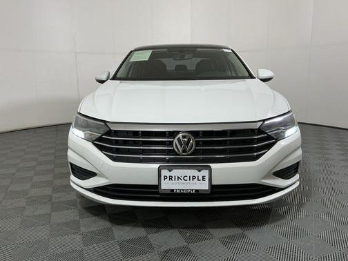 Pure White 2019 Volkswagen Jetta 1.4T SE