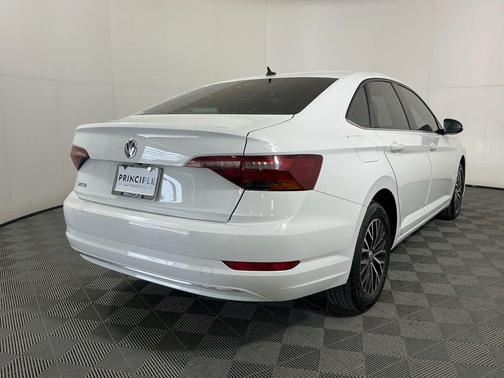 Pure White 2019 Volkswagen Jetta 1.4T SE